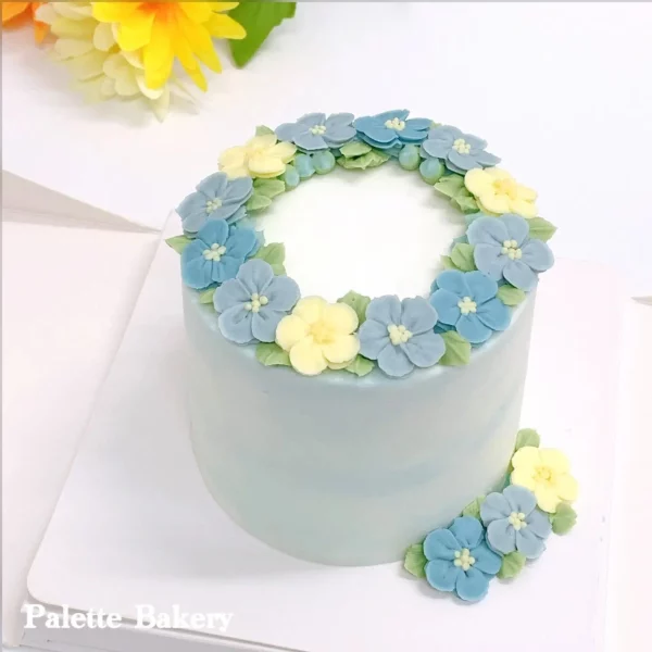 Little blue flowers - Palette Bakery
